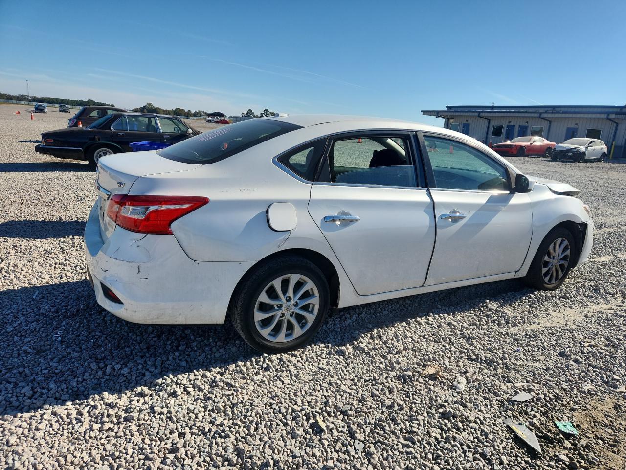 2018 Nissan Sentra Sv - Фото 3