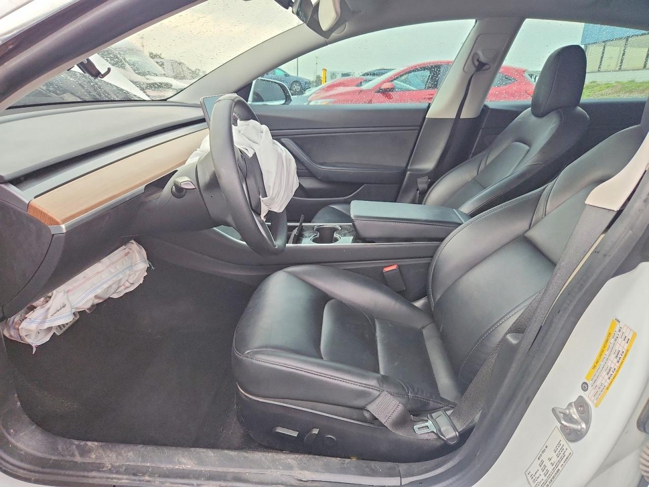 2020 Tesla Model 3 - Фото 7