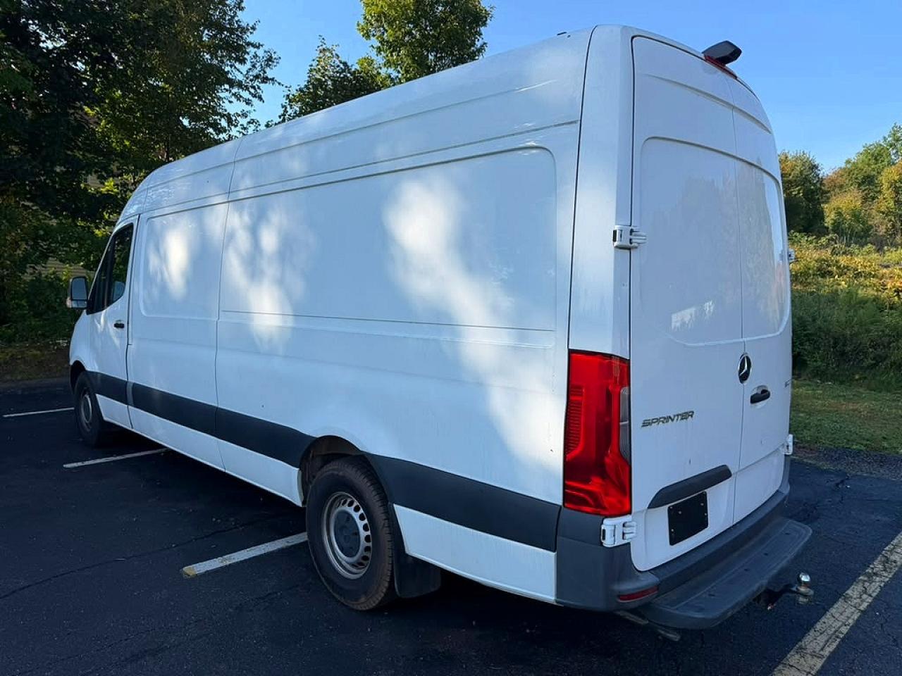 2023 Mercedes-Benz Sprinter 2500 - Фото 2
