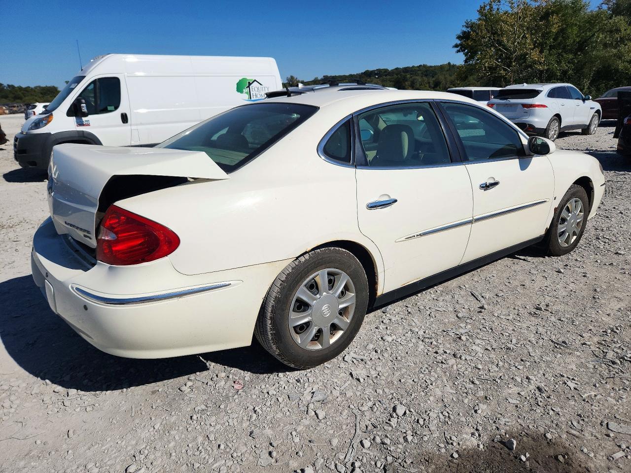2008 Buick Lacrosse Cx - Image 3