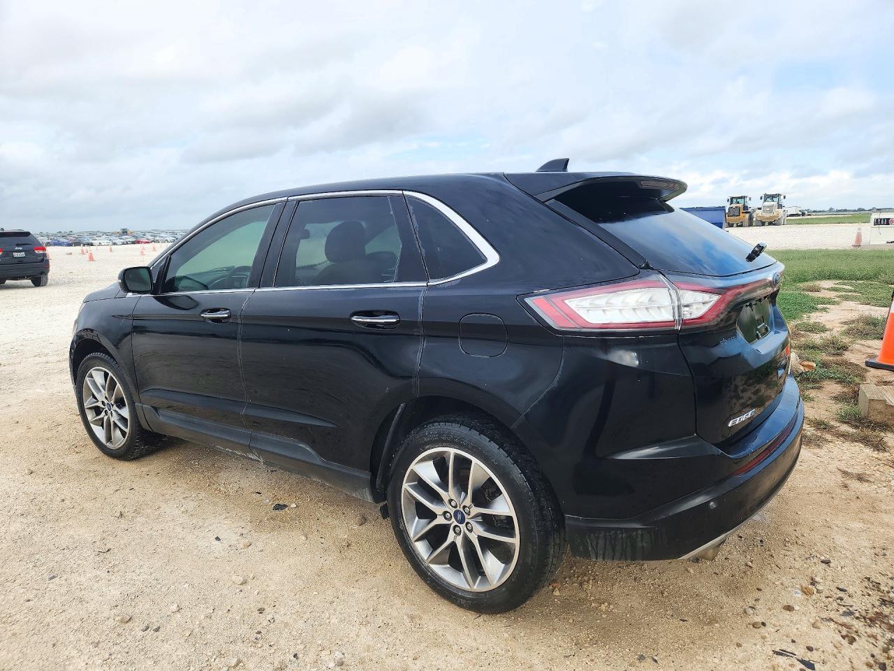 2016 Ford Edge Titanium - Фото 2