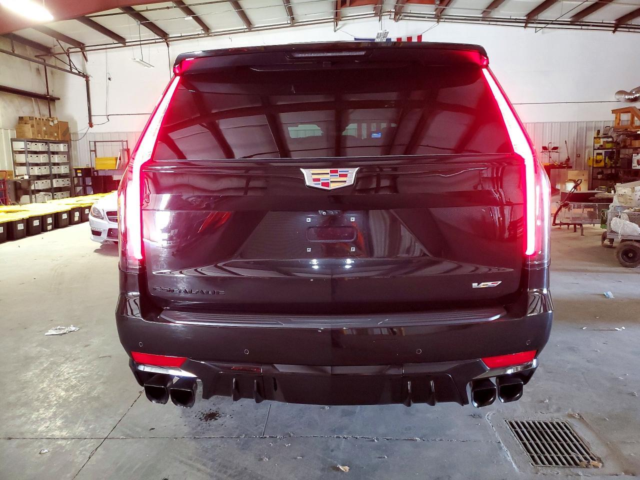 2024 Cadillac Escalade V - Image 6