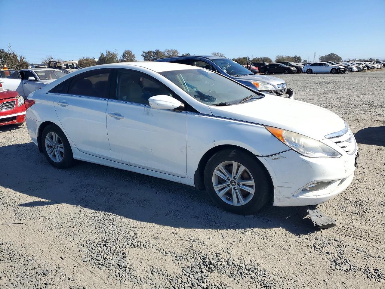 2013 Hyundai Sonata Gls - Image 4