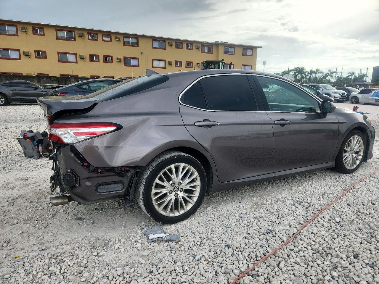 2018 Toyota Camry Xle - Фото 3
