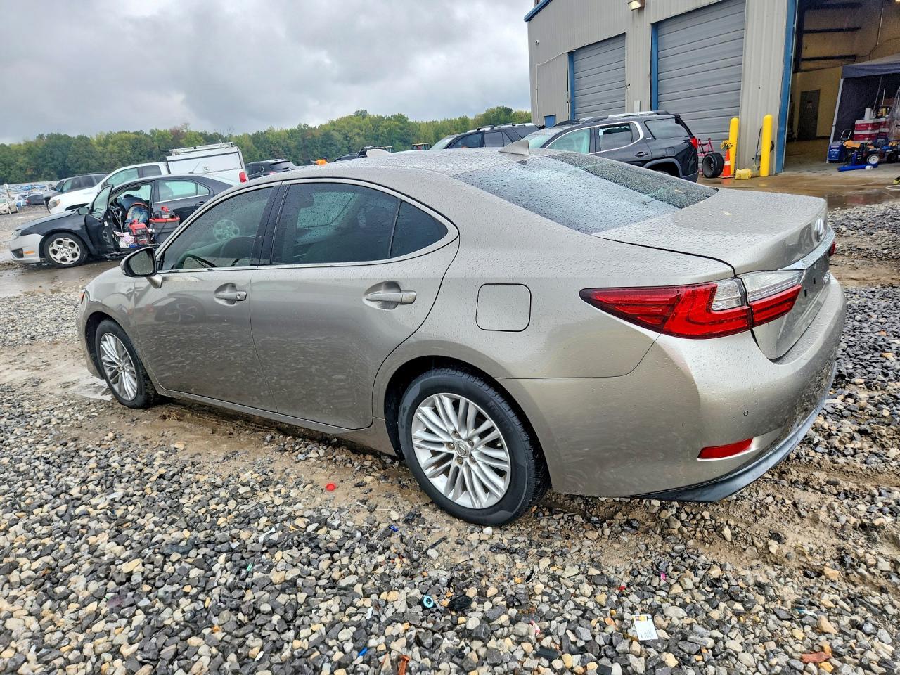 2017 Lexus Es 350 - Фото 2