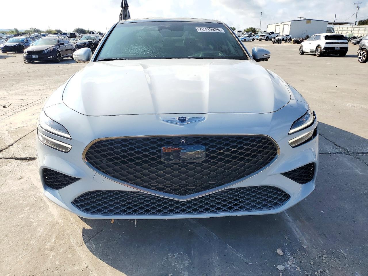 2022 Genesis G70 3.3T Standard - Image 5