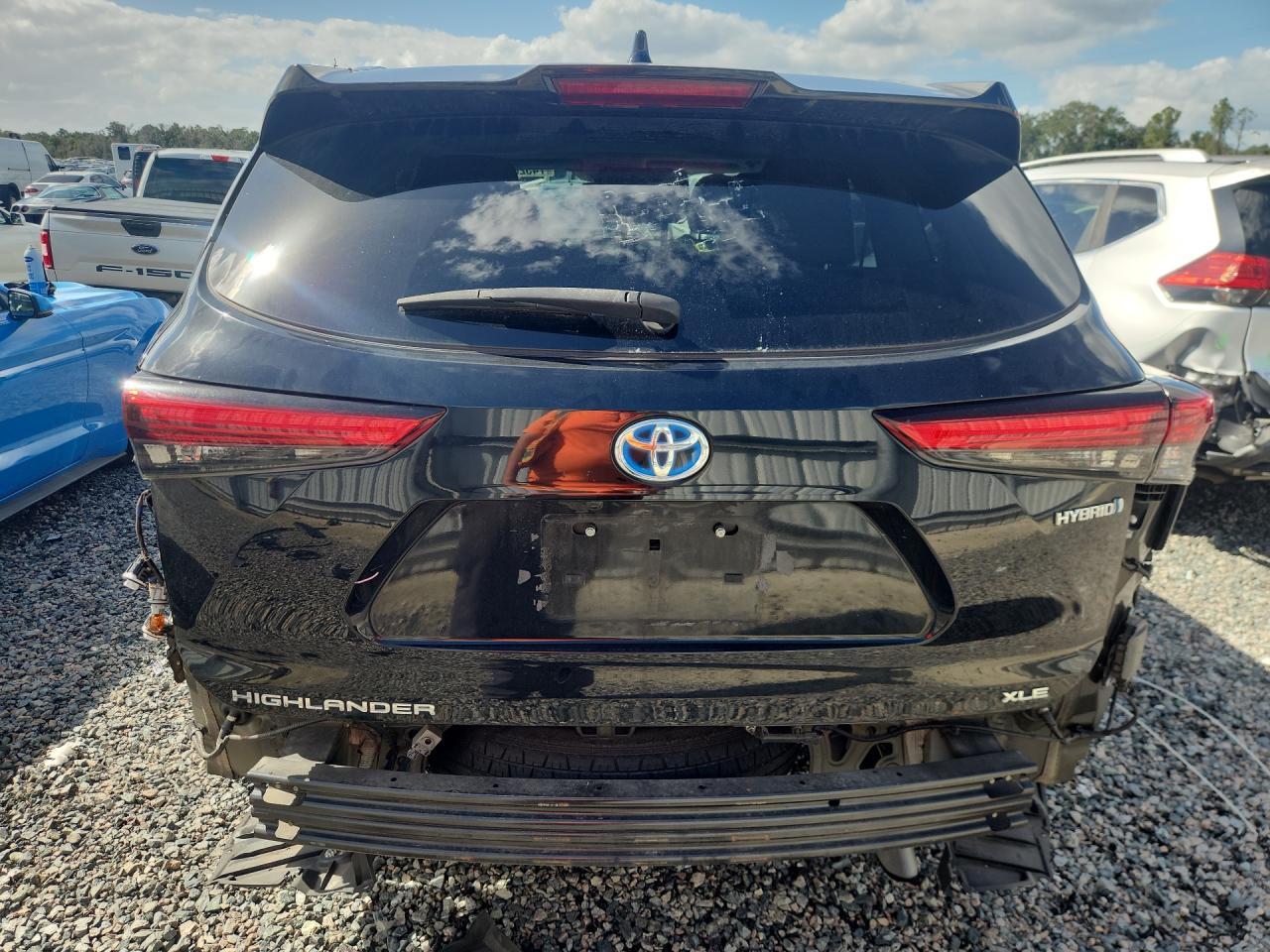 2021 Toyota Highlander Hybrid Xle - Image 6