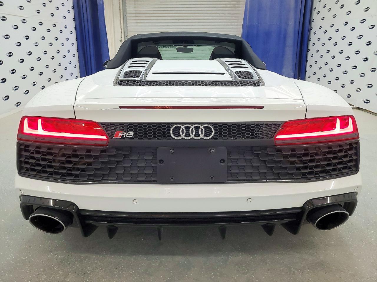 2022 Audi R8 - Фото 6