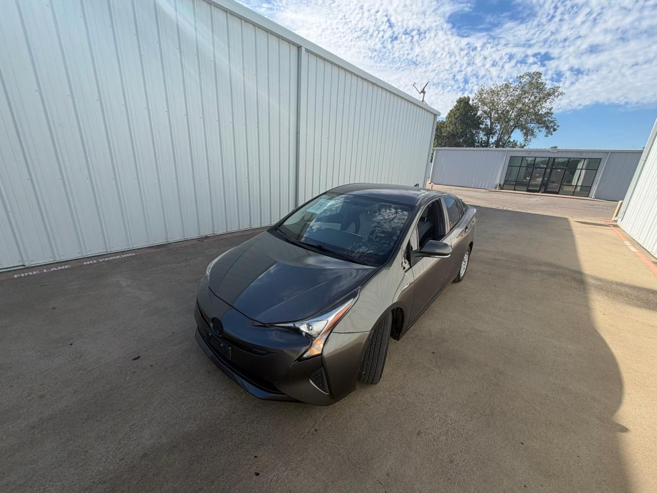 2016 Toyota Prius Two - Фото 2