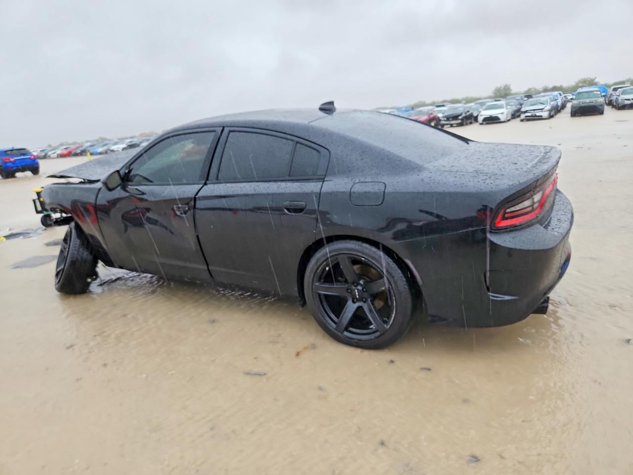 2015 Dodge Charger R/T - Image 2