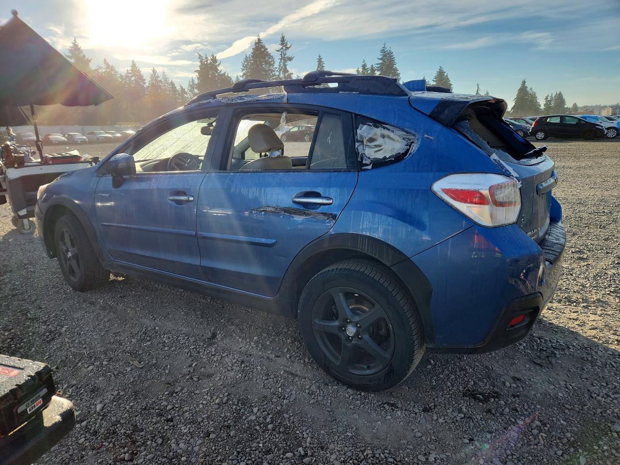2016 Subaru Crosstrek 2.0I Hybrid Touring - Фото 2