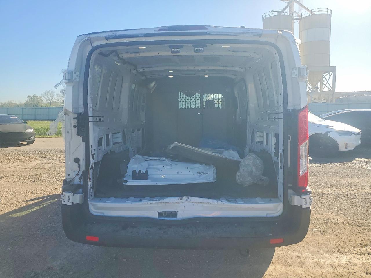 2024 Ford Transit T-250 Low Roof Delivery Van - Фото 6