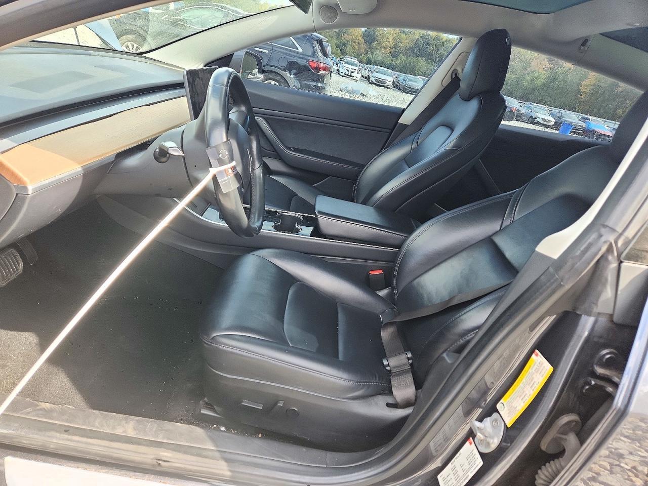 2018 Tesla Model 3 - Фото 7