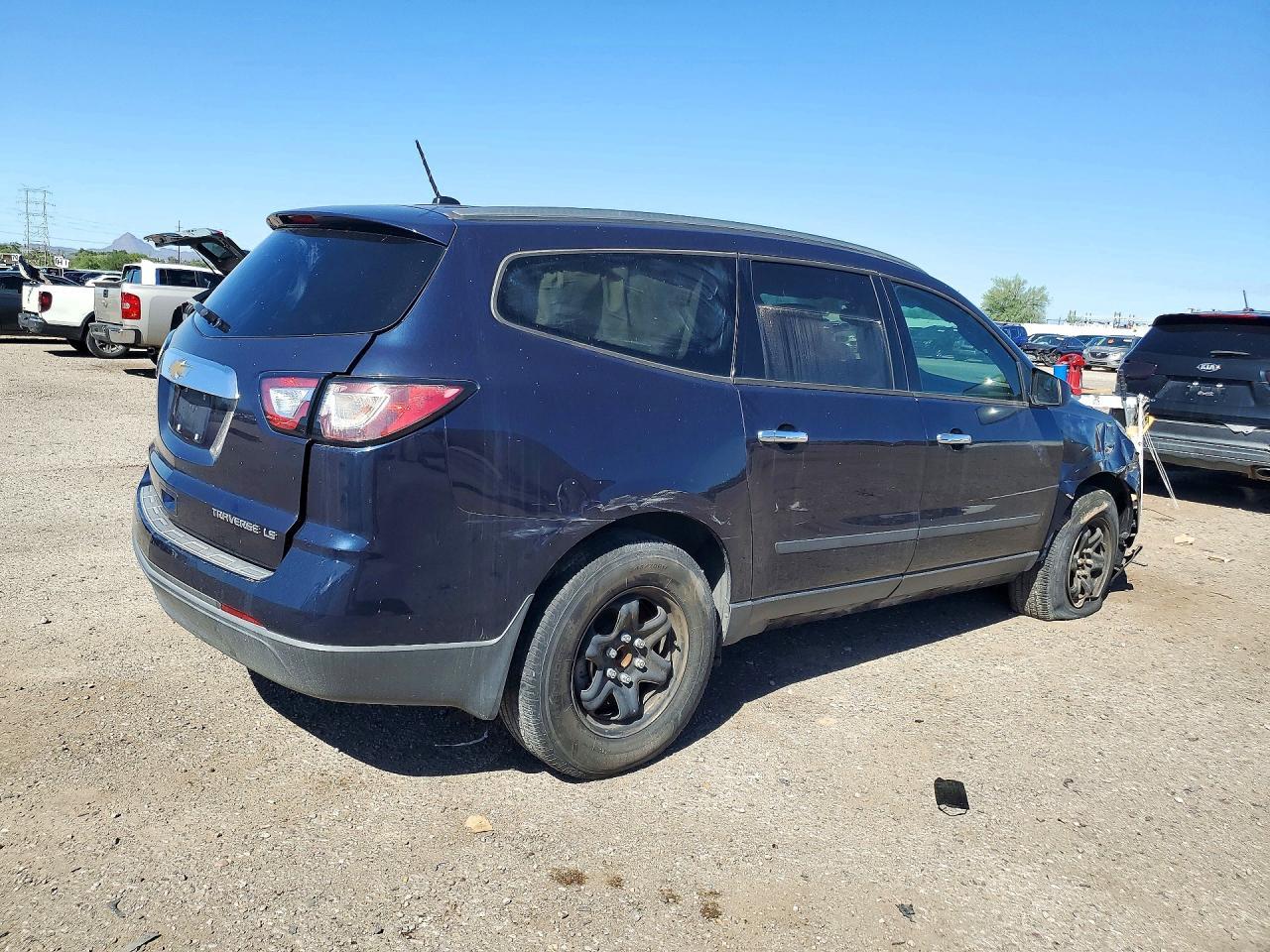 2015 Chevrolet Traverse Ls - Image 3