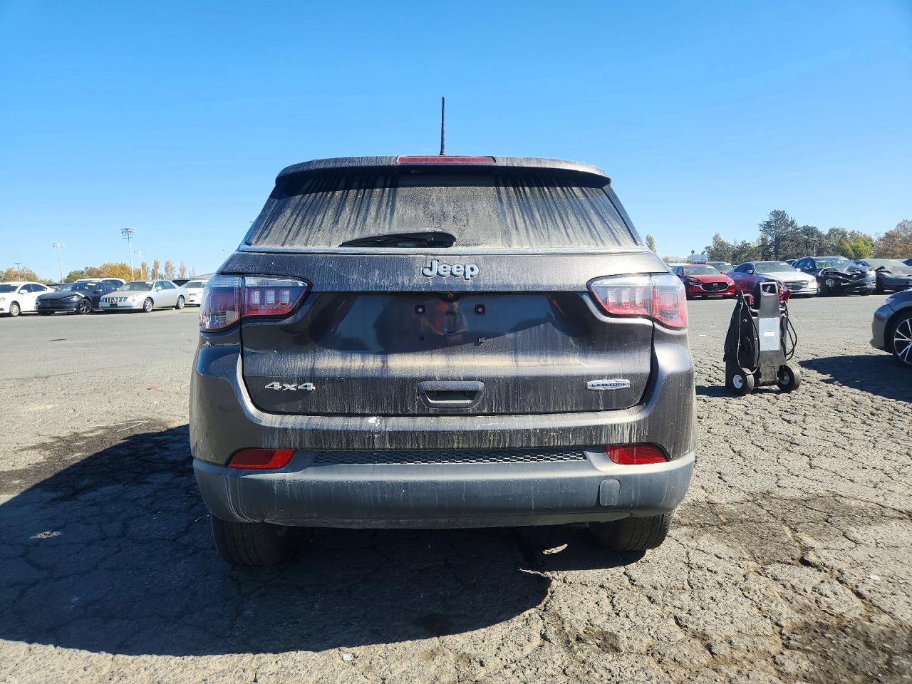 2020 Jeep Compass Latitude - Image 6