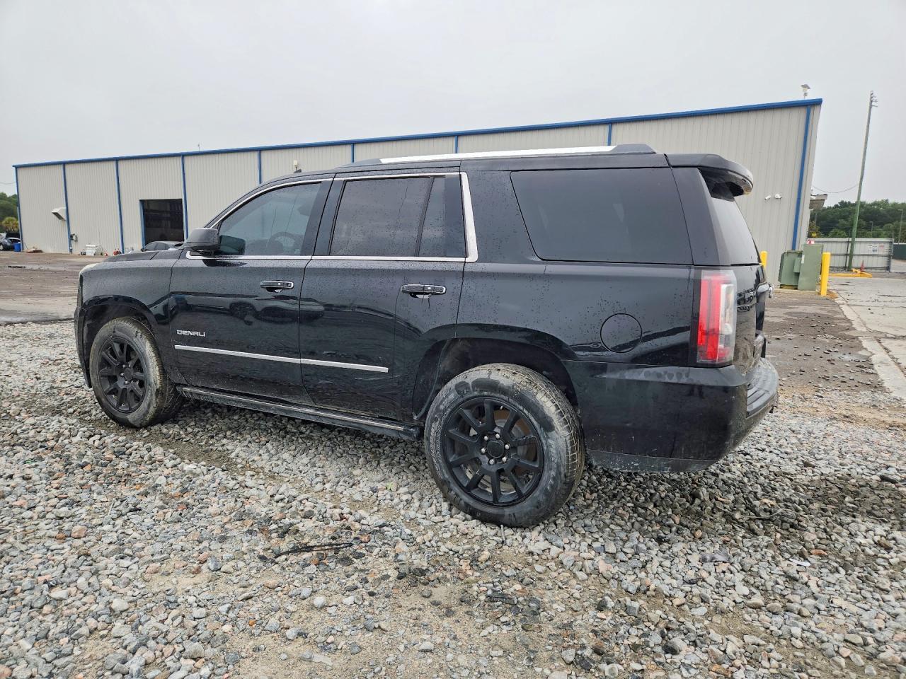 2015 GMC Yukon Denali - Фото 2
