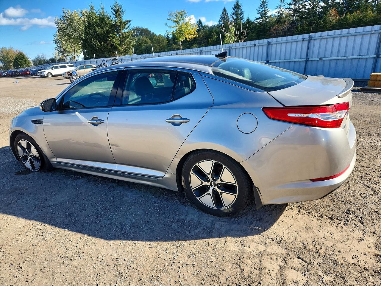 2013 Kia Optima Hybrid - Image 2