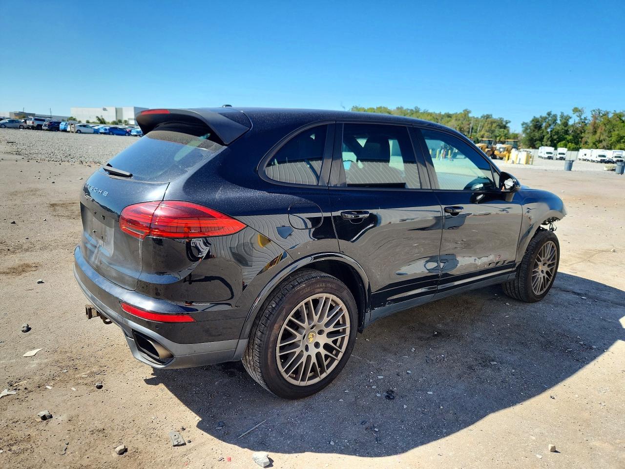 2017 Porsche Cayenne - Фото 3
