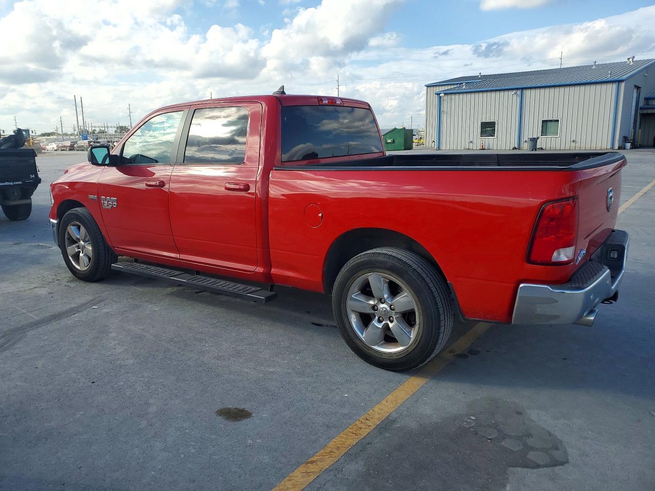 2019 Ram 1500 Classic Slt - Фото 2