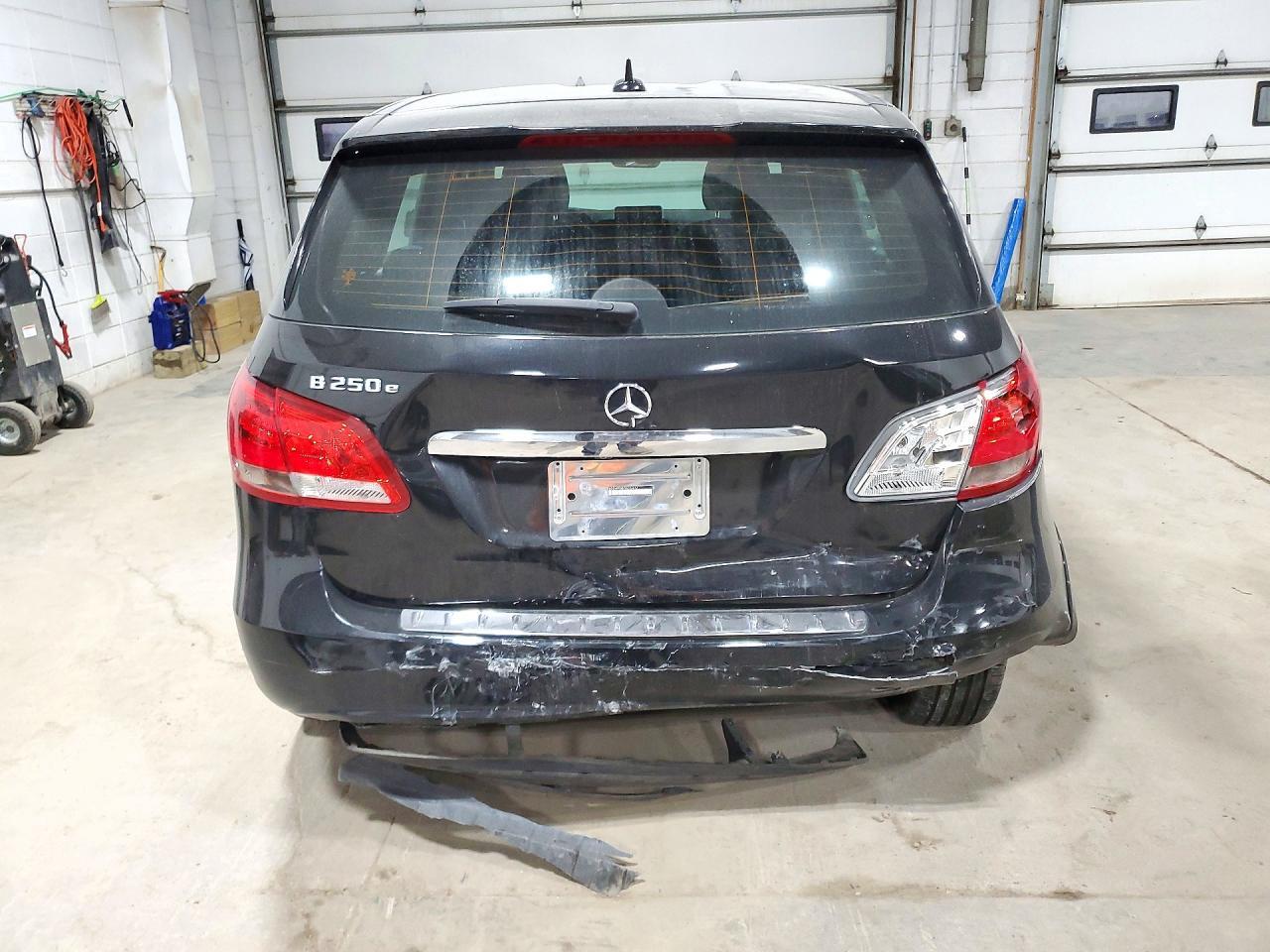2017 Mercedes-Benz B 250E - Фото 6