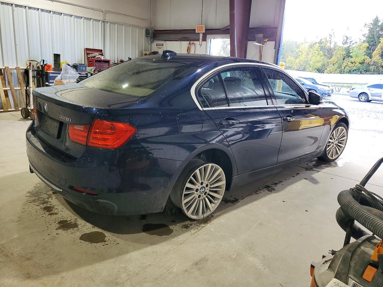 2013 BMW 328 Xi - Фото 3