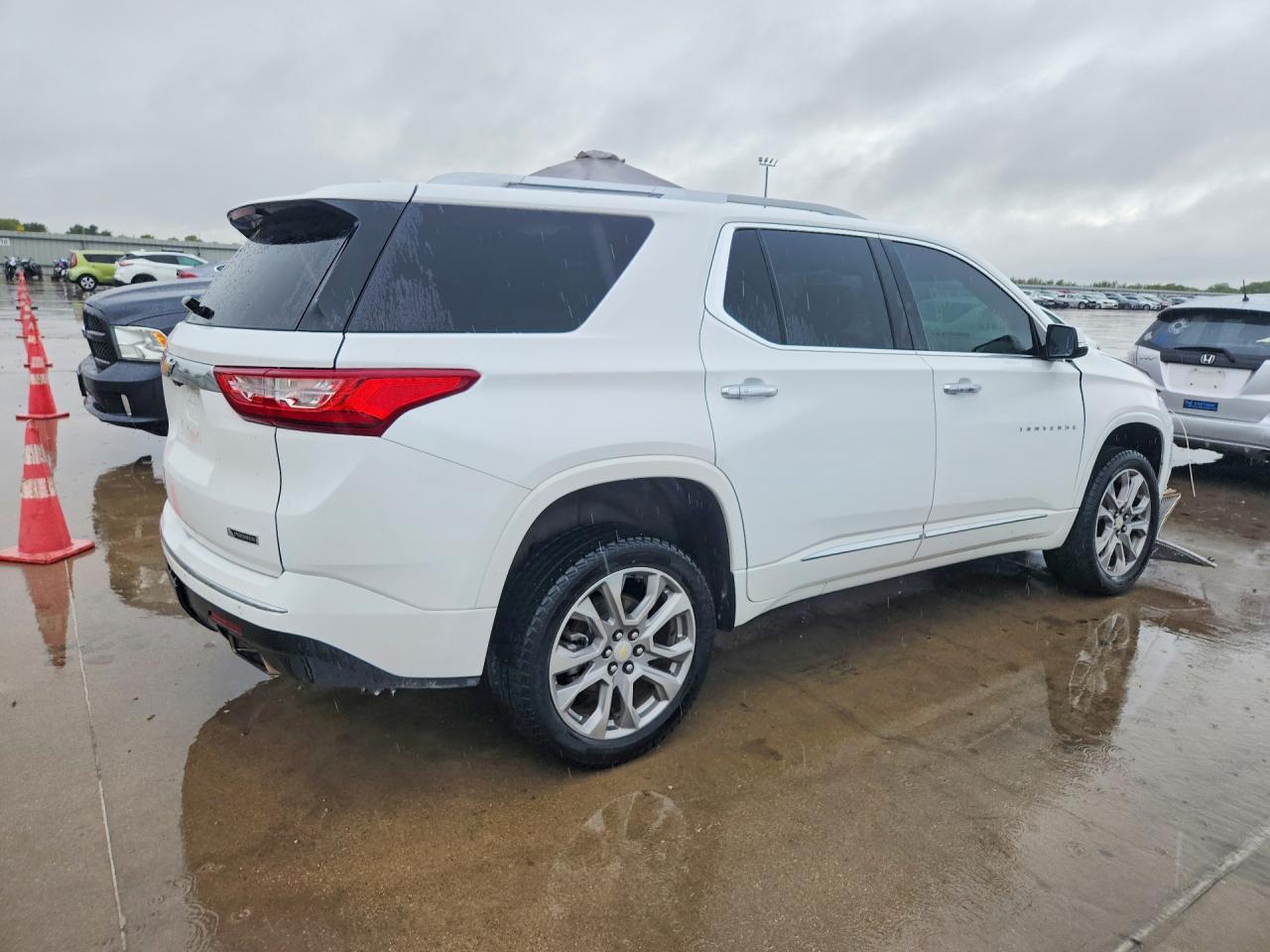 2018 Chevrolet Traverse Premier - Фото 3