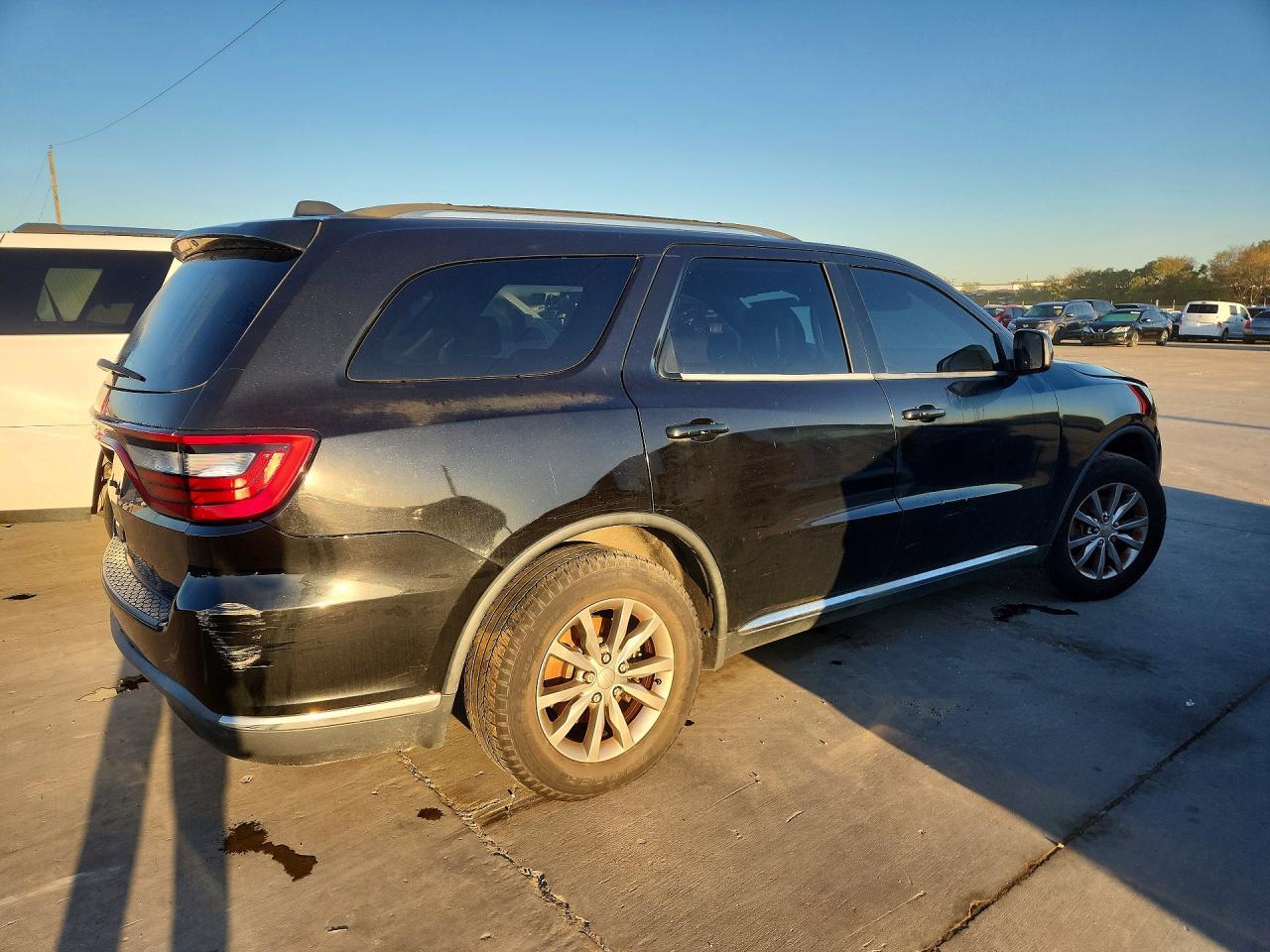 2017 Dodge Durango Sxt - Image 3