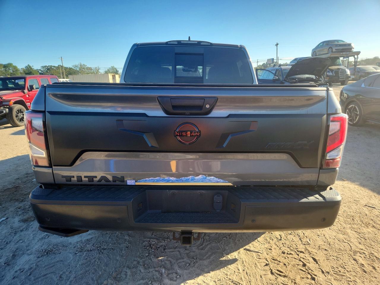 2023 Nissan Titan Pro-4X - Image 6