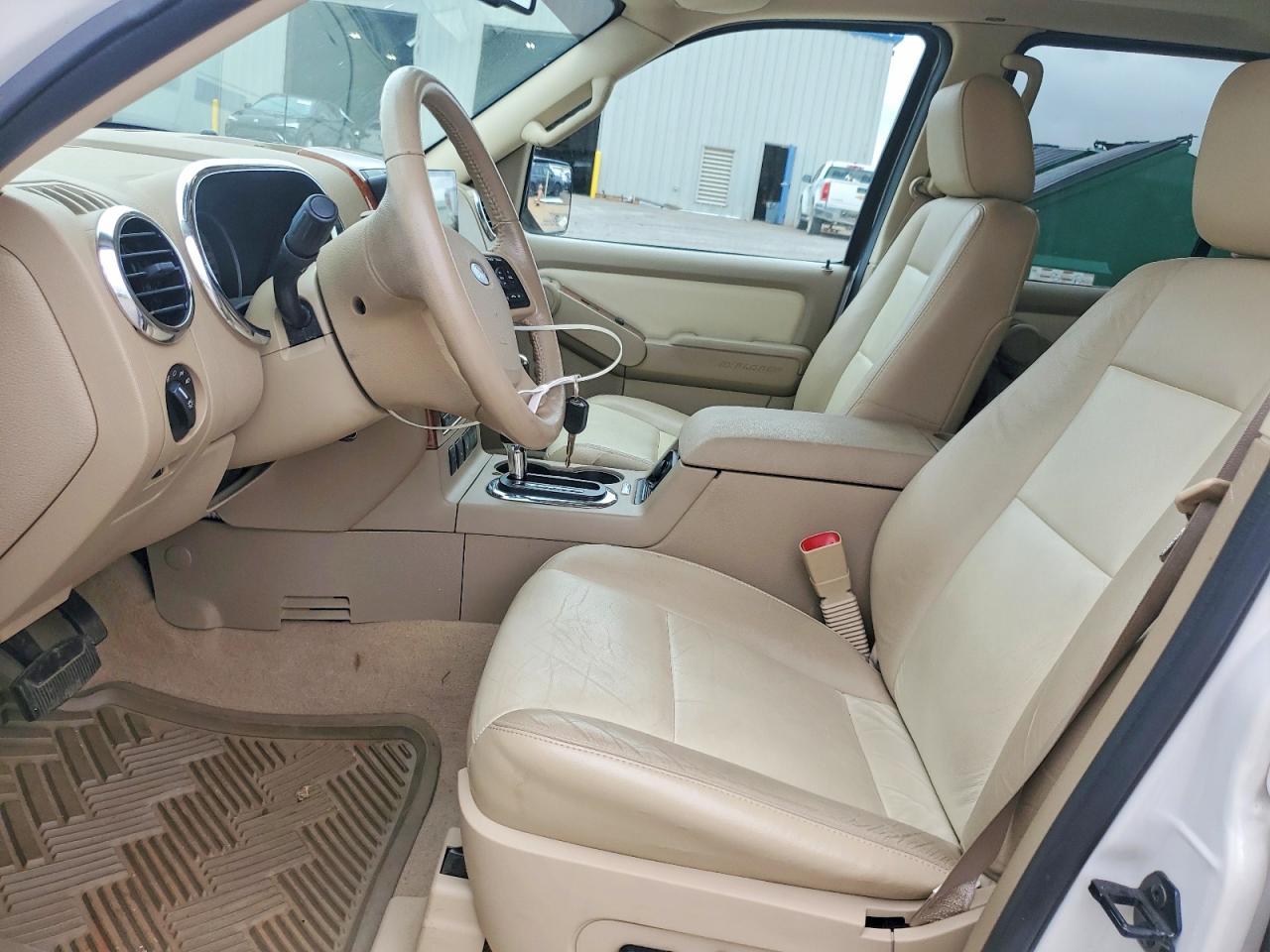 2008 Ford Explorer - Image 7