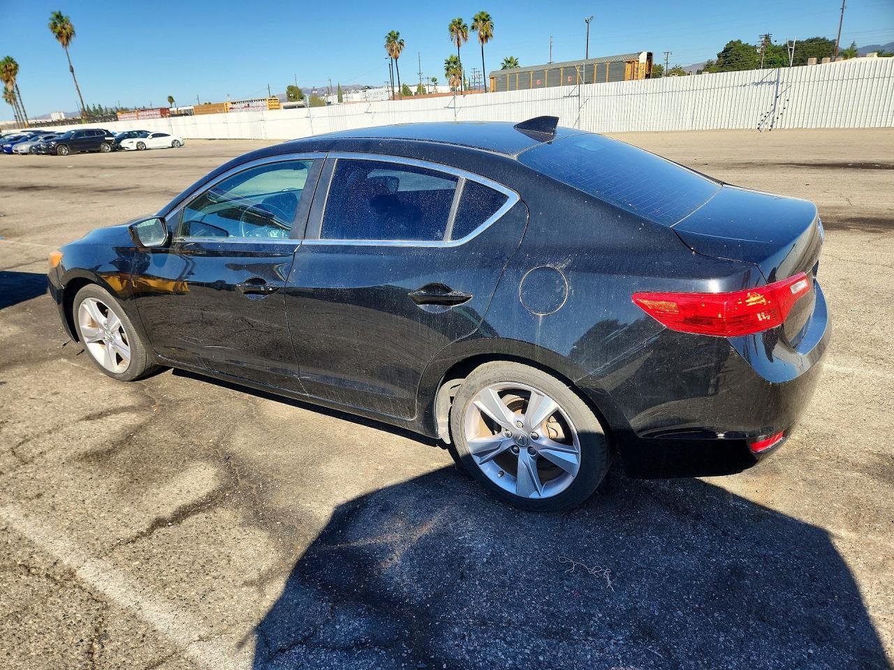 2013 Acura Ilx 20 Premium - Фото 2
