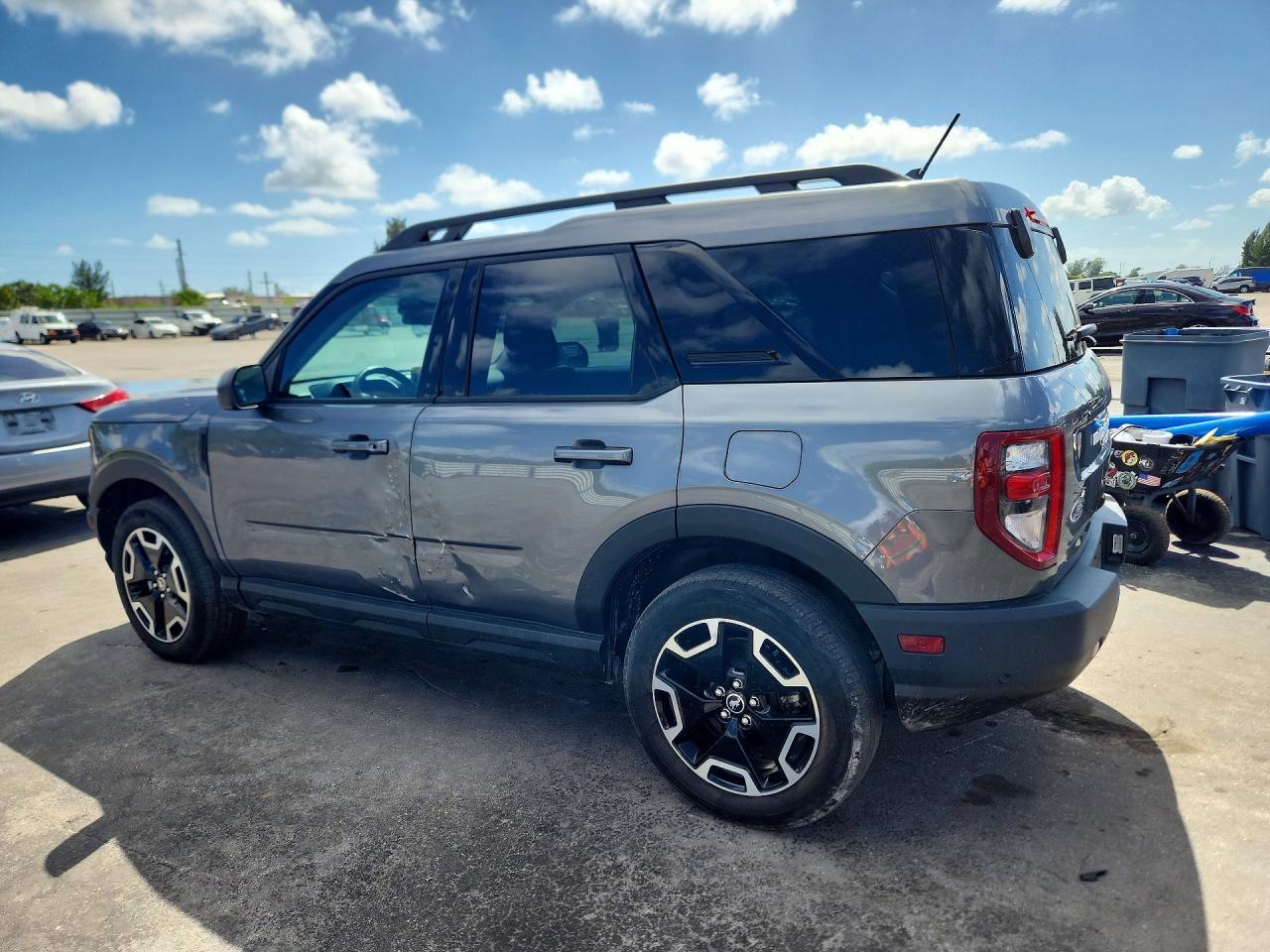 2023 Ford Bronco Sport Outer Banks - Image 2