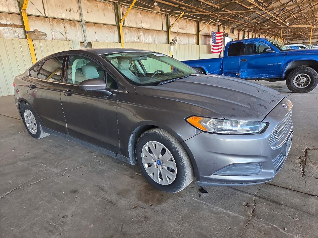 2013 Ford Fusion S - Фото 4