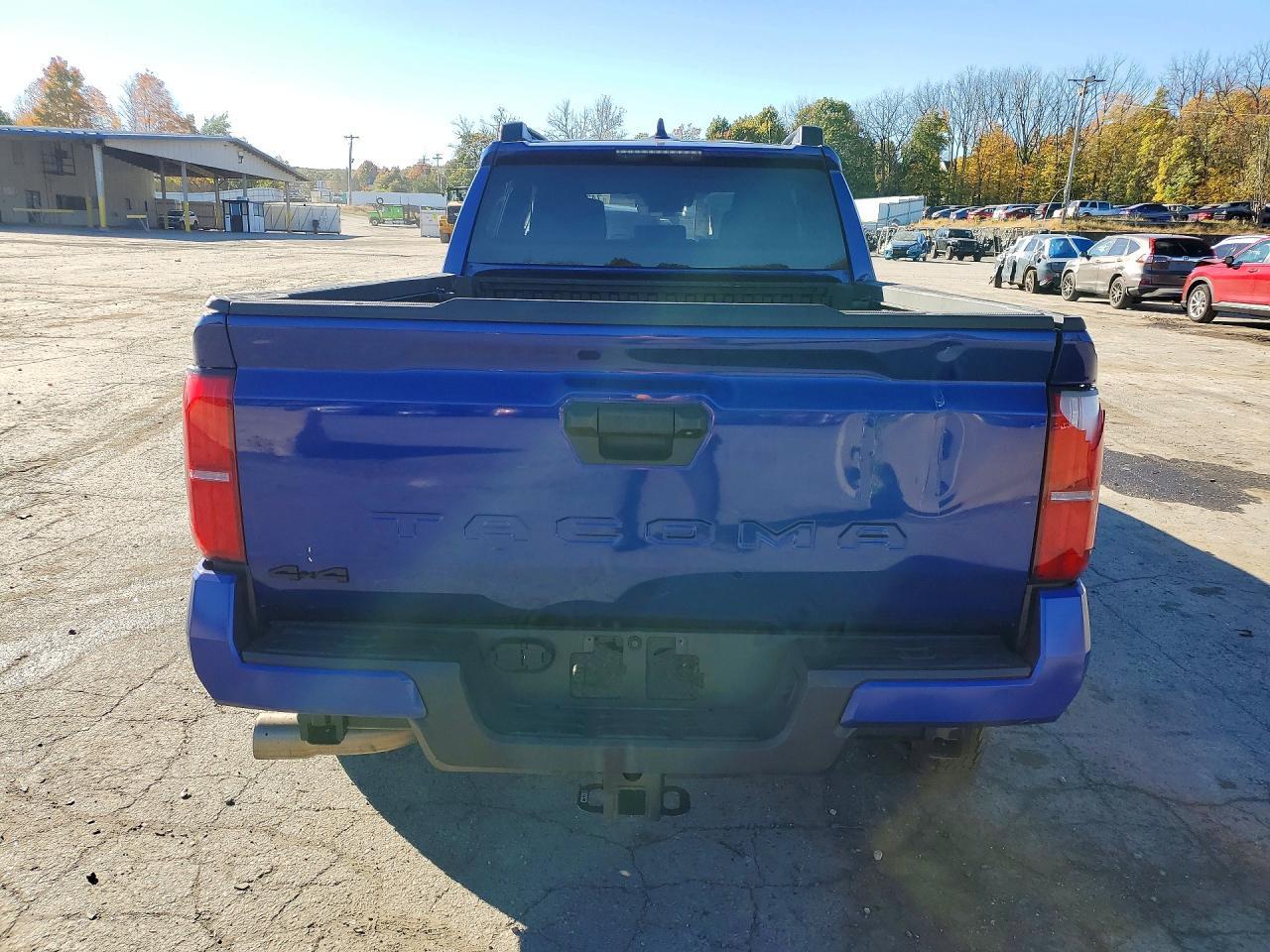 2025 Toyota Tacoma Trd Off-Road - Image 6