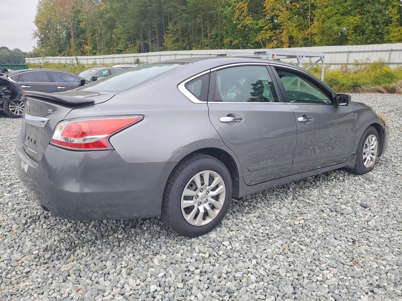 2015 Nissan Altima 2.5 S - Фото 3