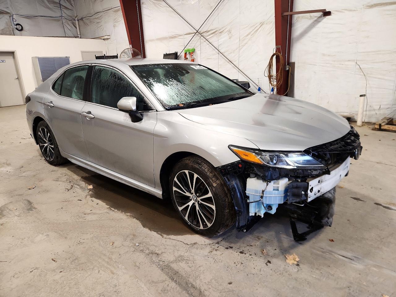 2019 Toyota Camry Se - Фото 4
