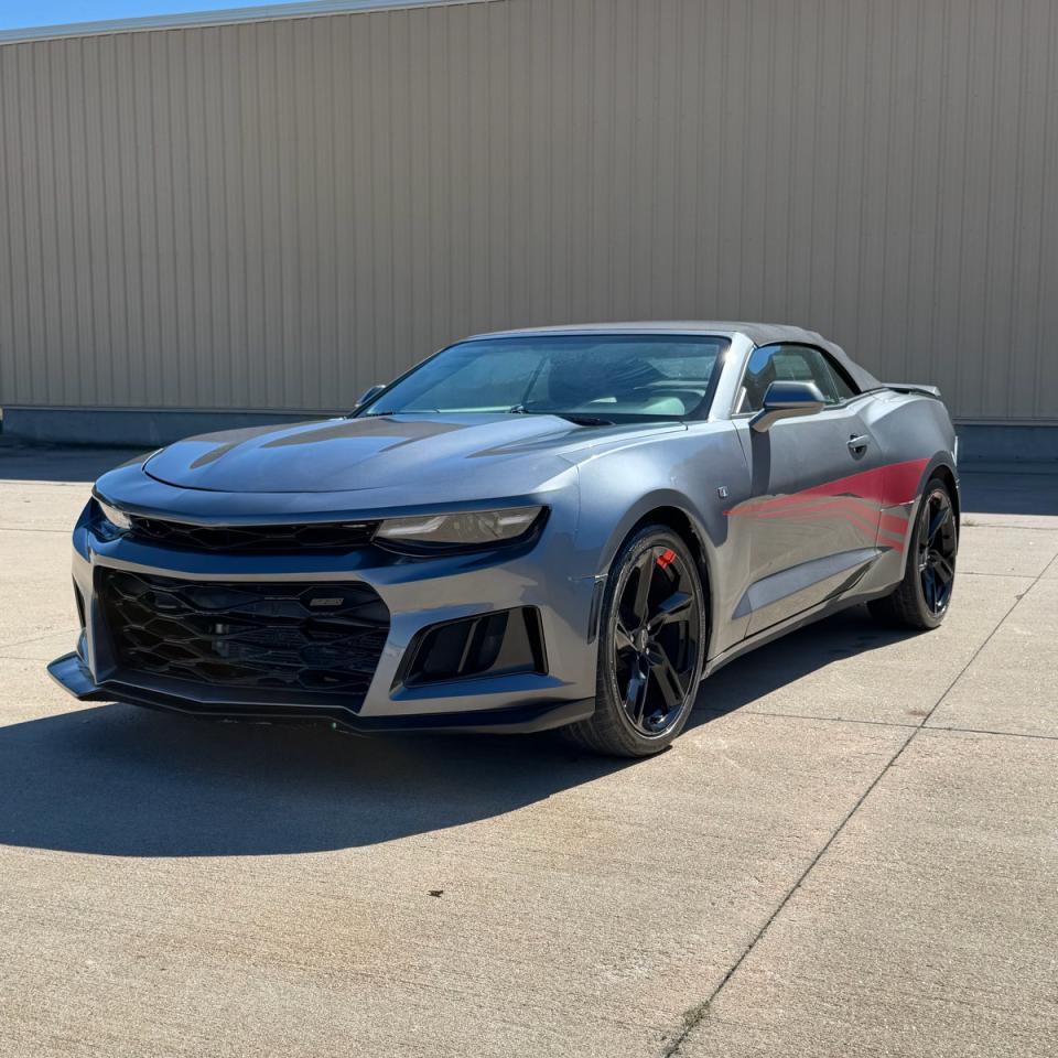 2021 Chevrolet Camaro Lt - Image 2