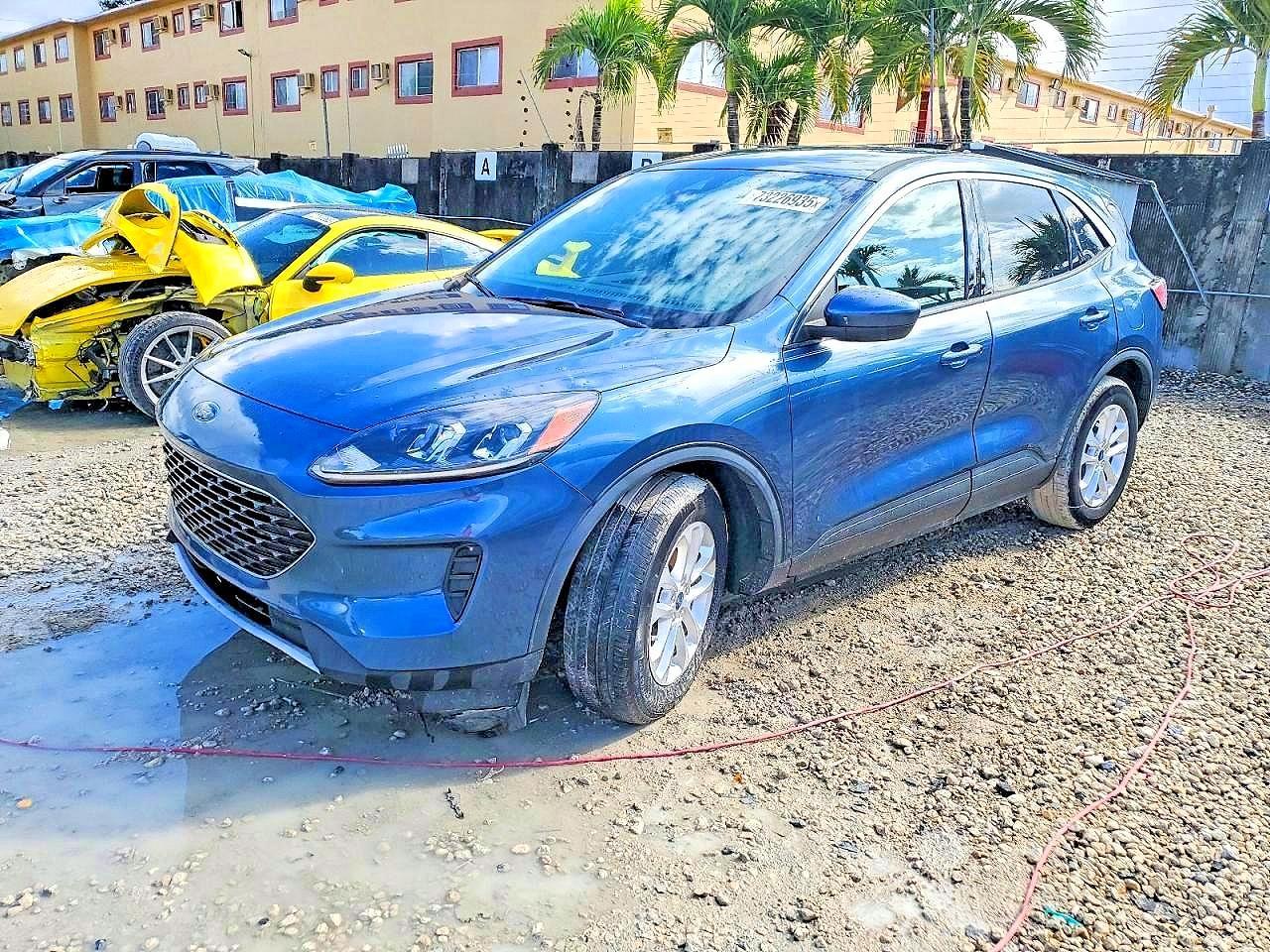2020 Ford Escape Se