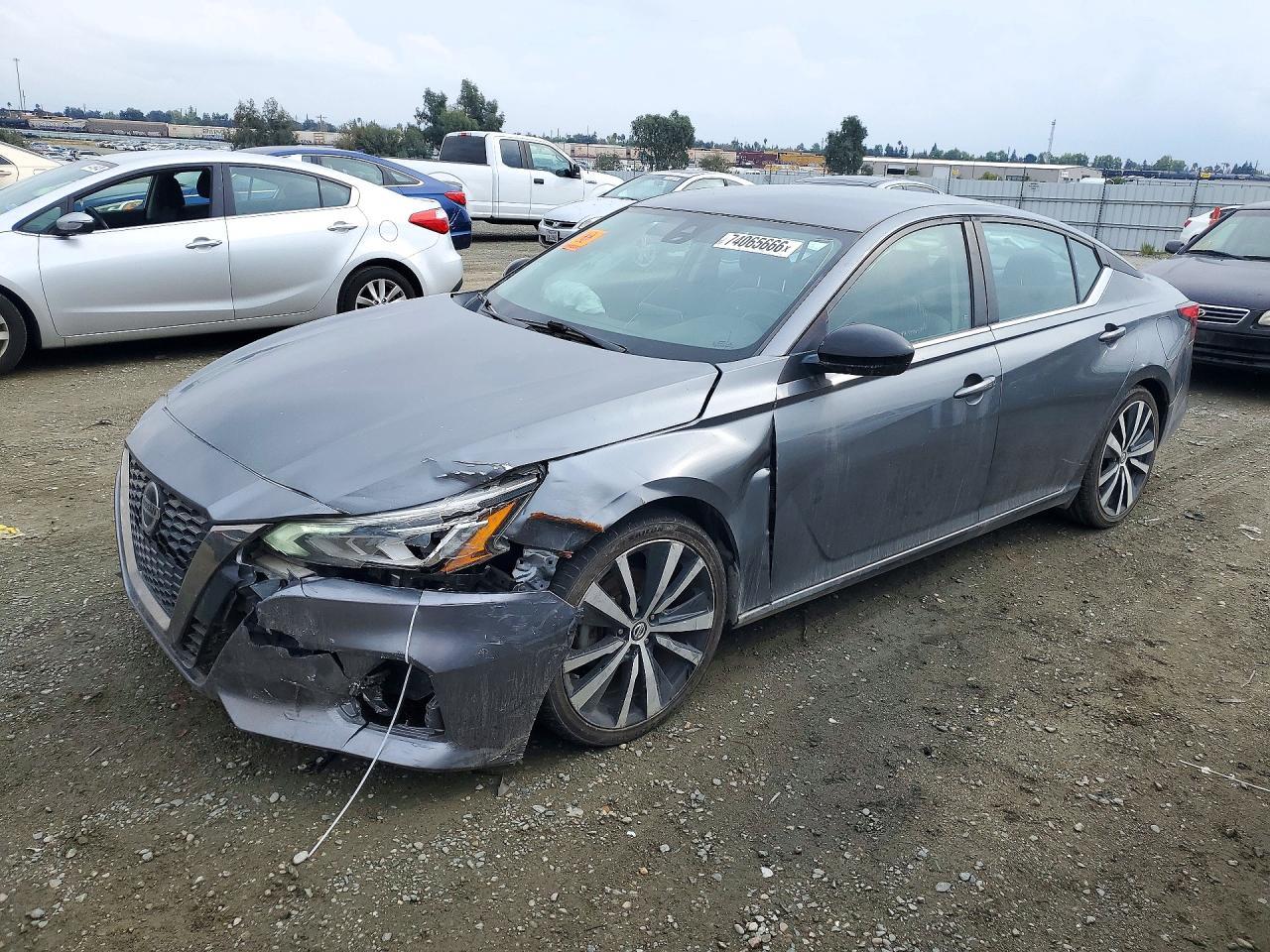 2022 Nissan Altima Sr