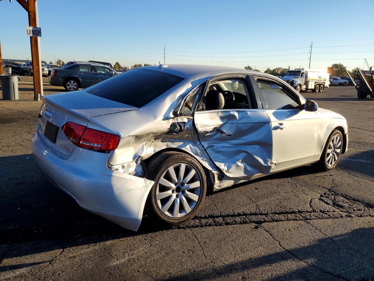 2012 Audi A4 Premium - Фото 3