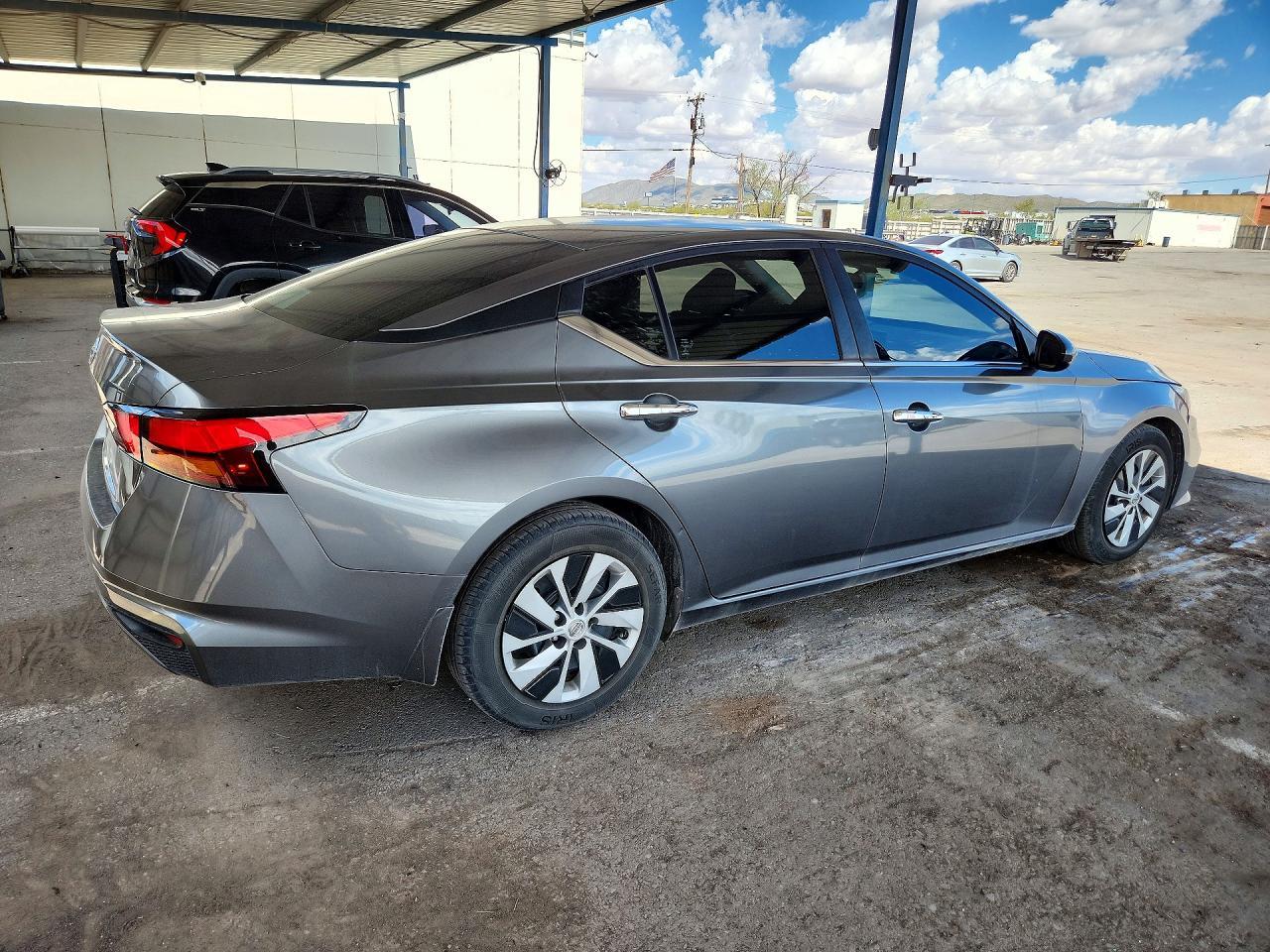 2022 Nissan Altima S - Фото 3