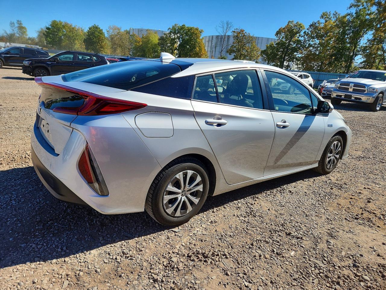 2022 Toyota Prius Prime Le - Image 3