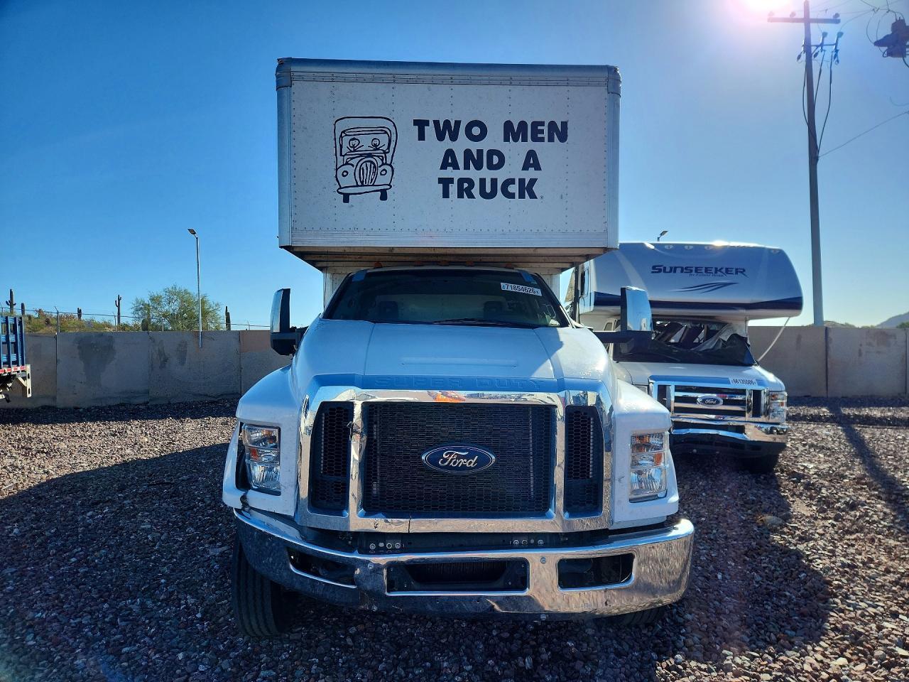 2022 Ford F650 Super - Box Truck - Фото 5
