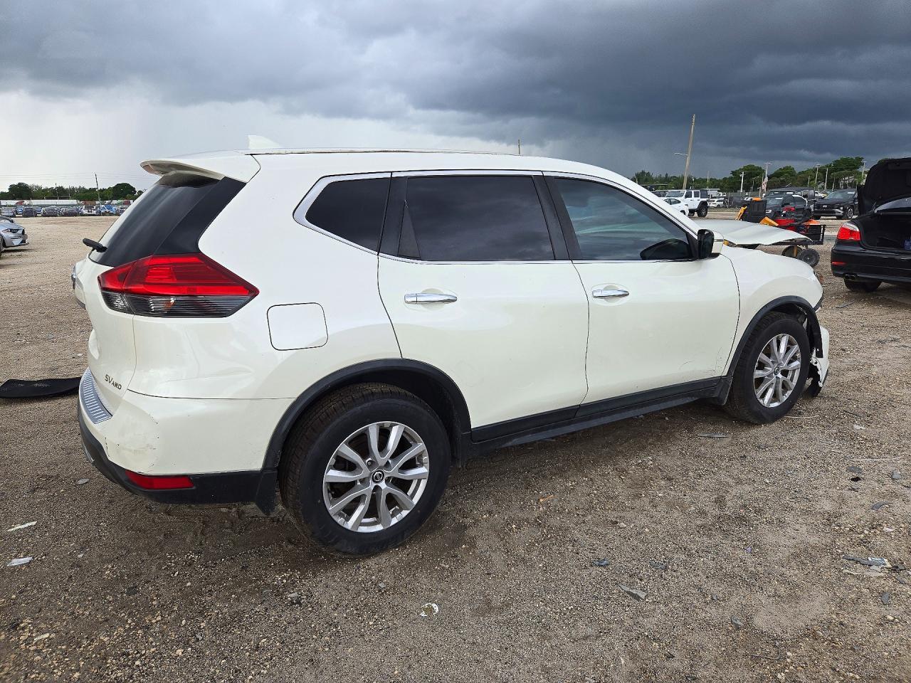 2017 Nissan Rogue Sv - Фото 3