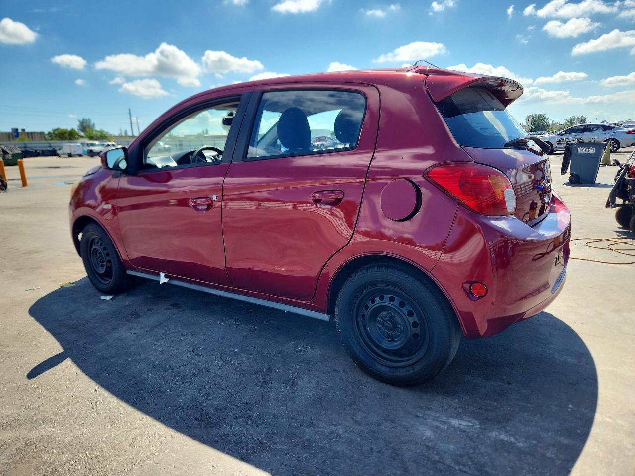 2015 Mitsubishi Mirage De - Image 2