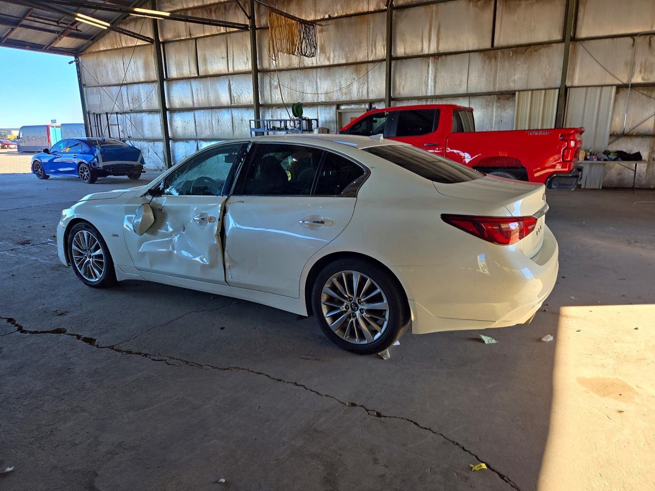 2019 Infiniti Q50 3.0T Luxe - Фото 2