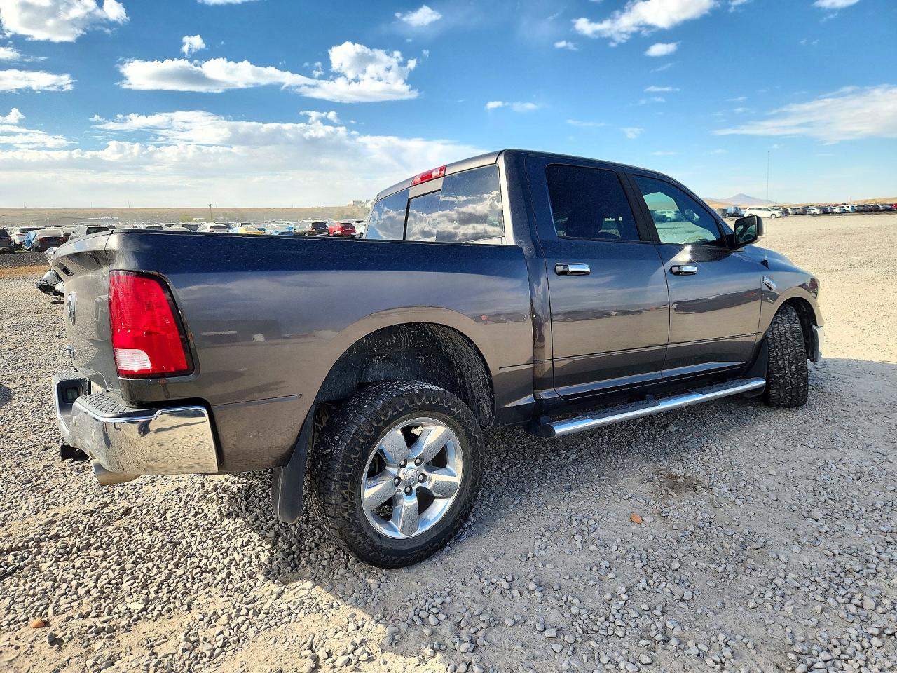 2017 Ram 1500 Slt - Image 3