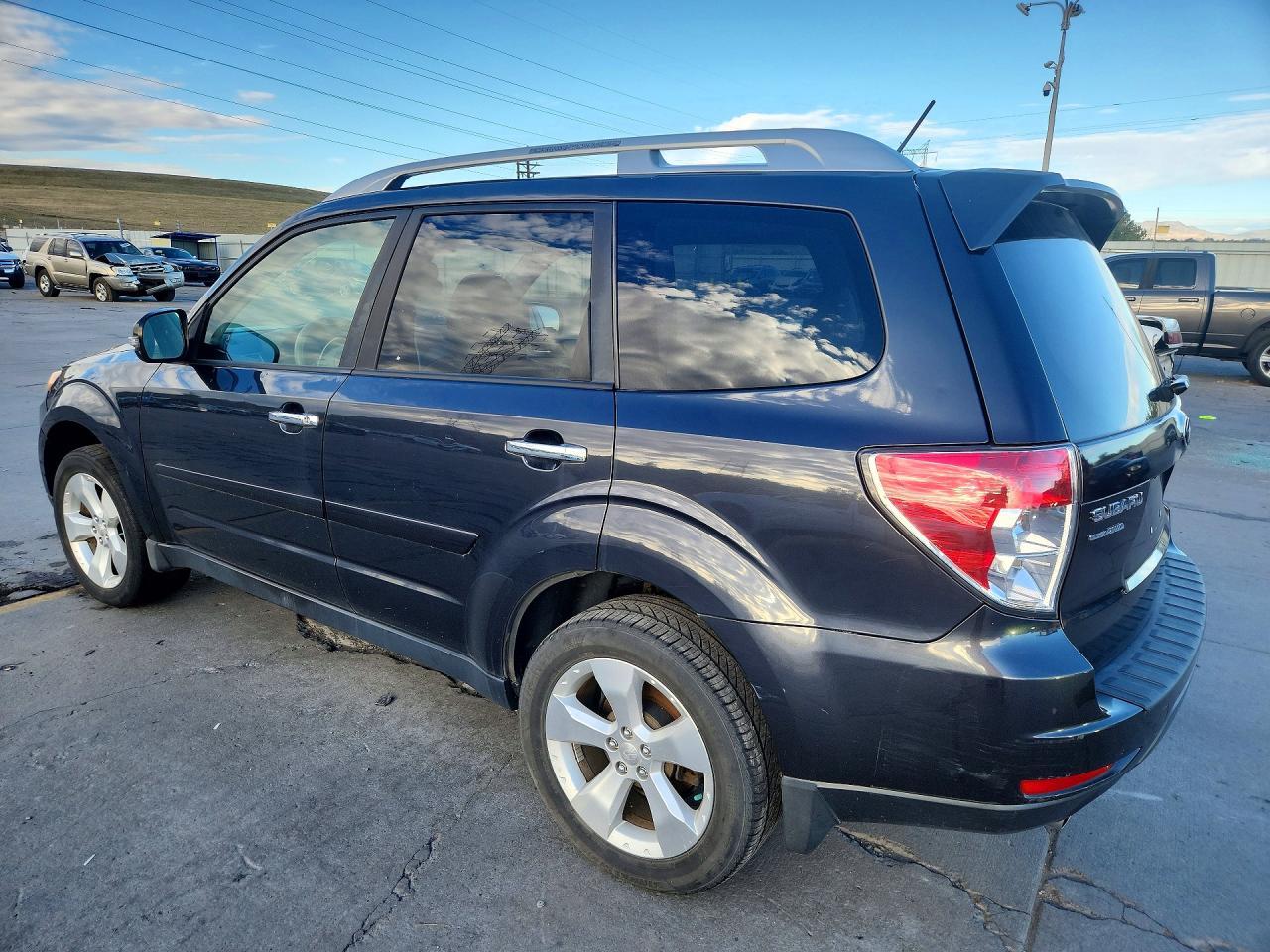 2011 Subaru Forester Touring - Фото 2