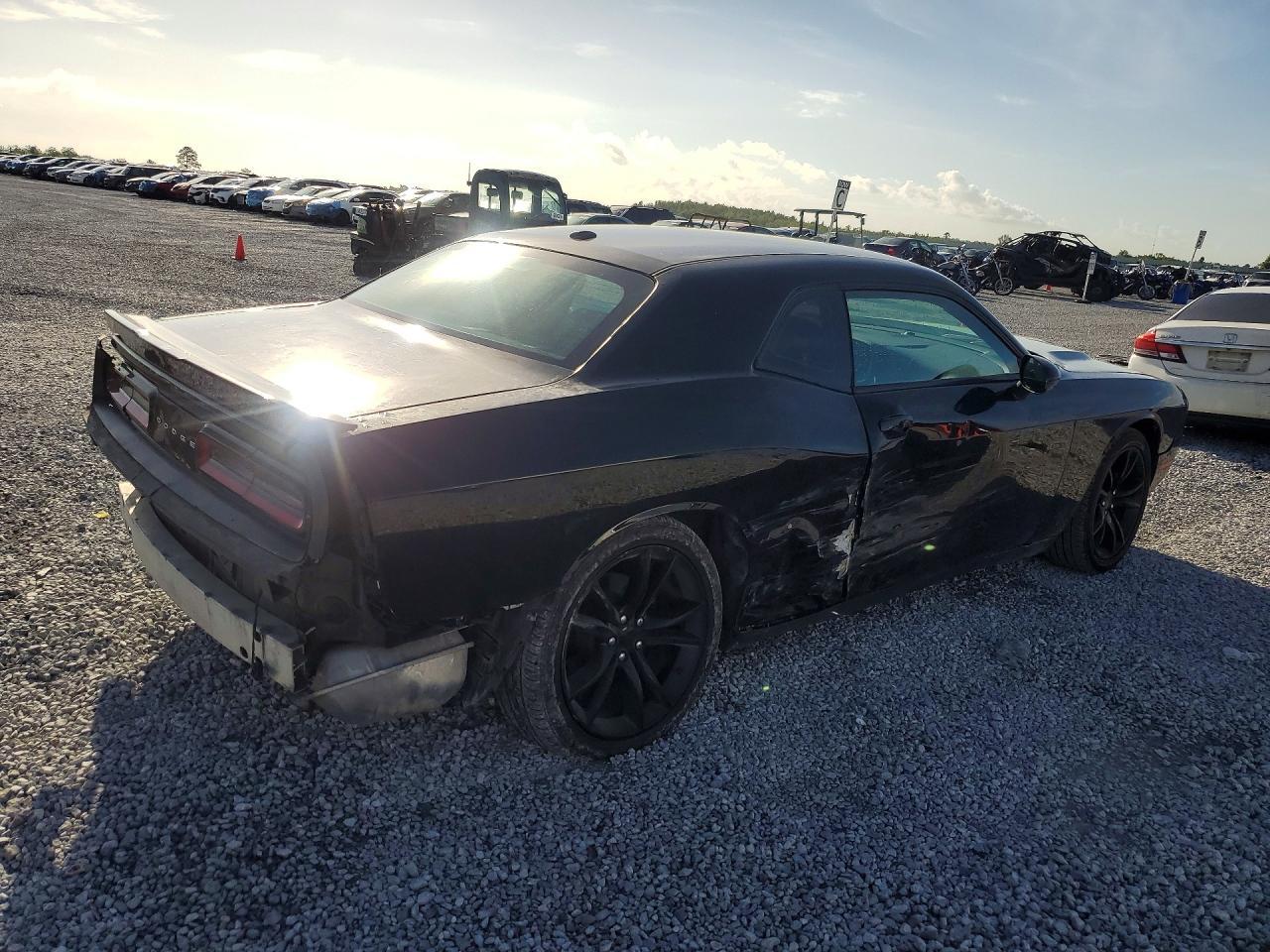 2019 Dodge Challenger Sxt - Фото 3