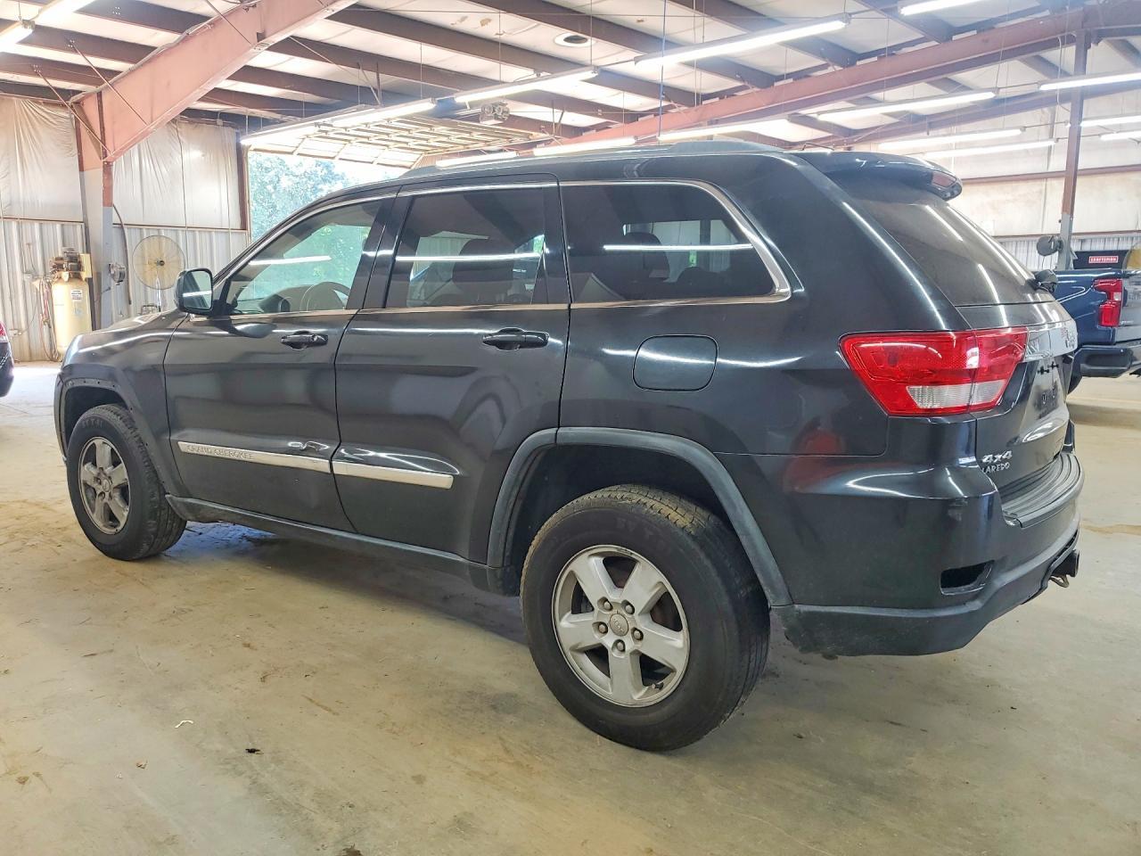 2012 Jeep Grand Cherokee Laredo - Image 2