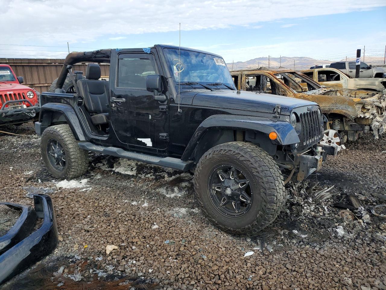2014 Jeep Wrangler Unlimited Sahara - Image 4